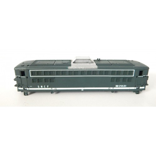 Réf 17236- JOUEF UNE CAISSE DE LOCOMOTIVE BB 25531 HO