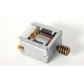 Réf 17289 MOTEUR CARRE 12 VOLTS AVEC VIS SANS FIN LAITON HO JOUEF LIMA ROCO