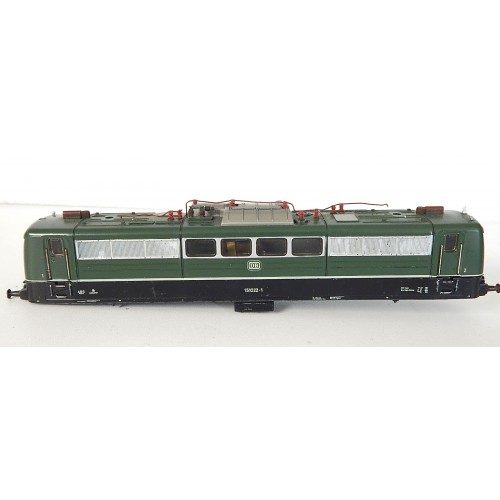 FLEISCHMANN CAISSE ET CHASSIS DE LOCOMOTIVE DB 151022.1