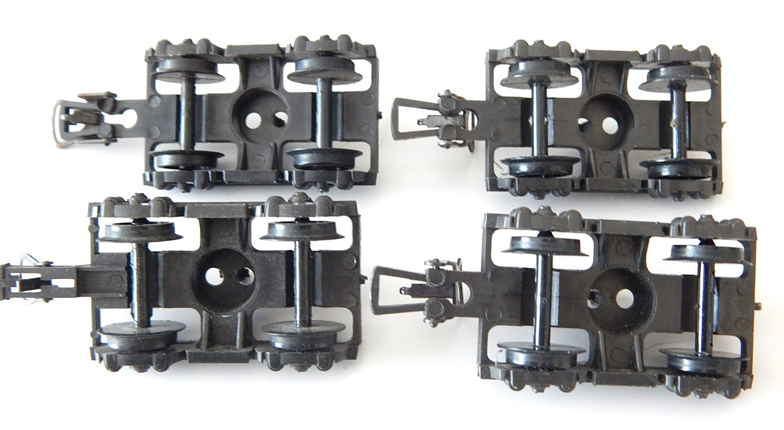 Evemodel HP0687 Lot de 4 bogies pour maquette de train 1:87 à l'échelle HO avec roue métallique 91,4 cm